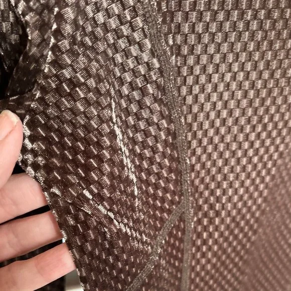 NWT Fabletics Velour Seamed Long-Sleeve Fitted Top in Cacao Color Womens Size M - Picture 7 of 11